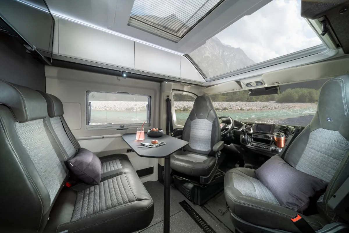 ADRIA Twin Supreme 640 SGX Innenansicht