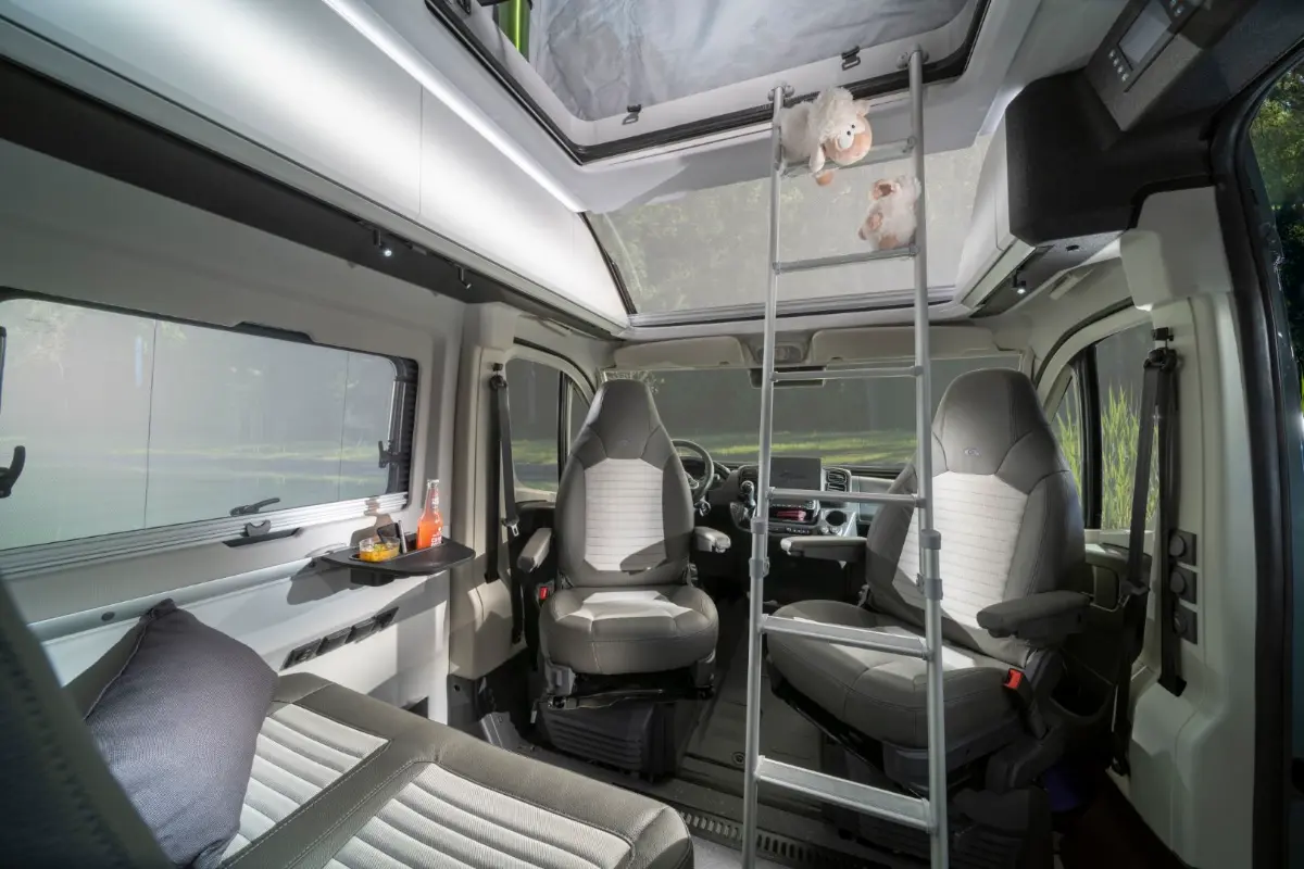 Adria Twin Sports 640 SLB Innenansicht