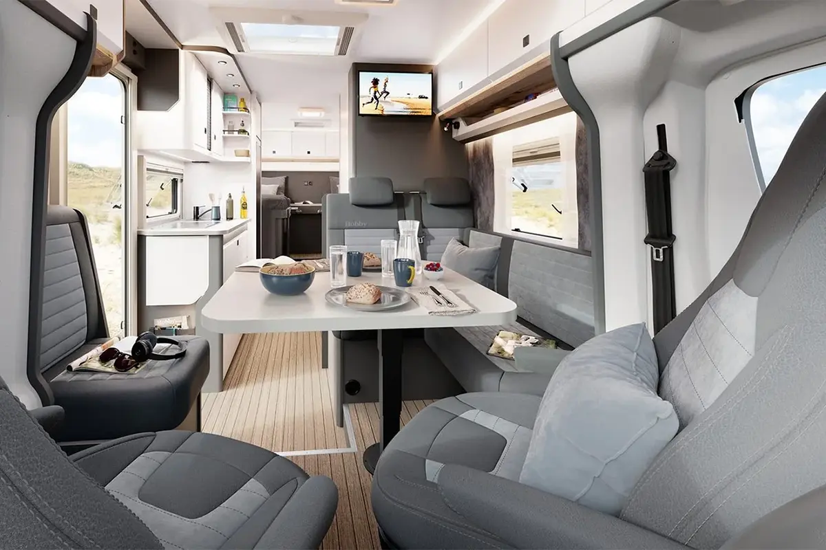 Innenansicht Prestige 710 GE innen